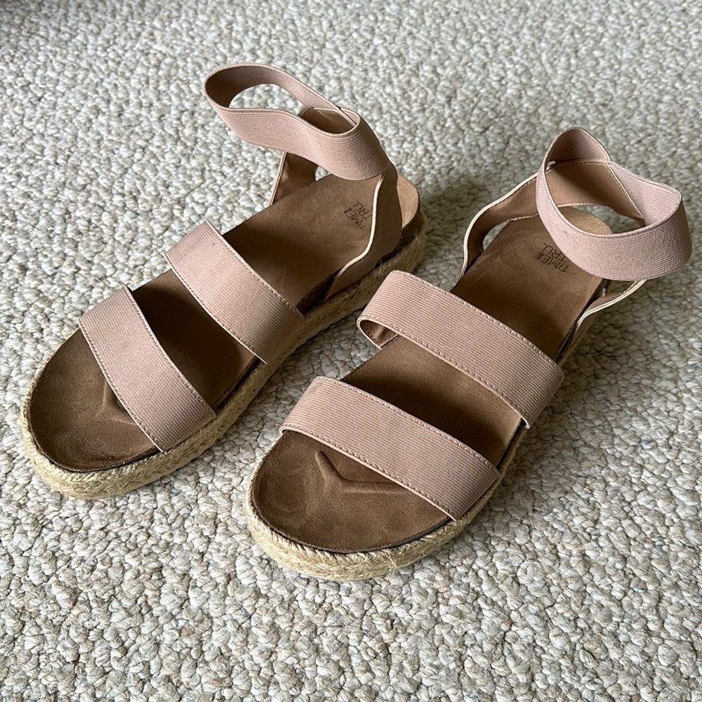 Platform sandals